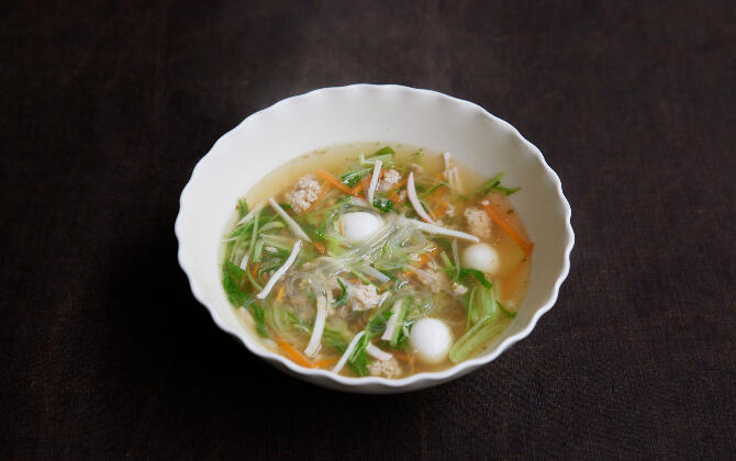 スープ料理で使い切る！ ゆずこしょう風味の春雨スープ