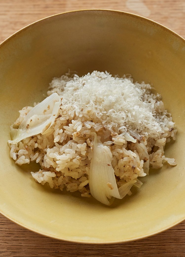 新玉ねぎのだし炊き込みご飯